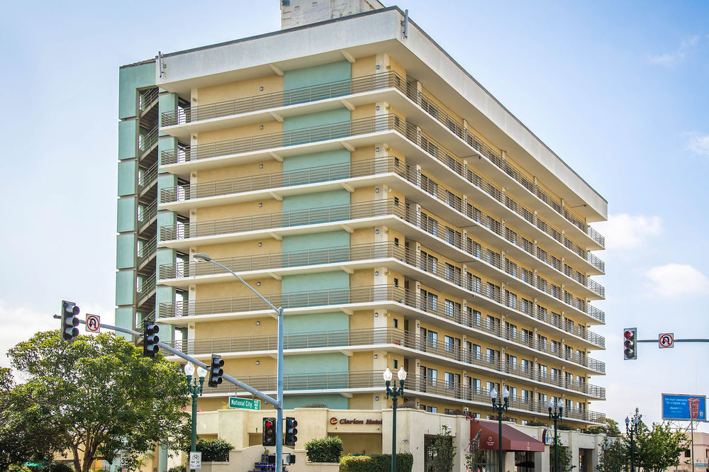 Ramada By Wyndham San Diego National City Exteriér fotografie